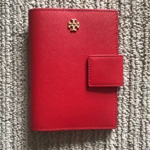 Tory Burch Emerson Snap Passport Folder in Poppy Orange